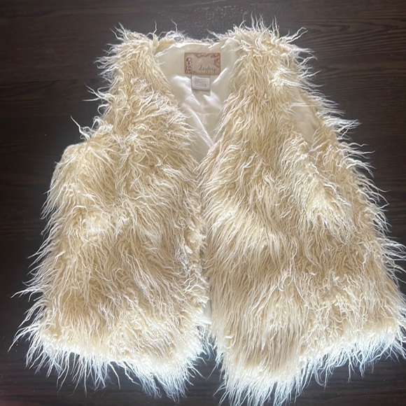 Daytrip Jackets & Blazers - Daytrip faux fur vest